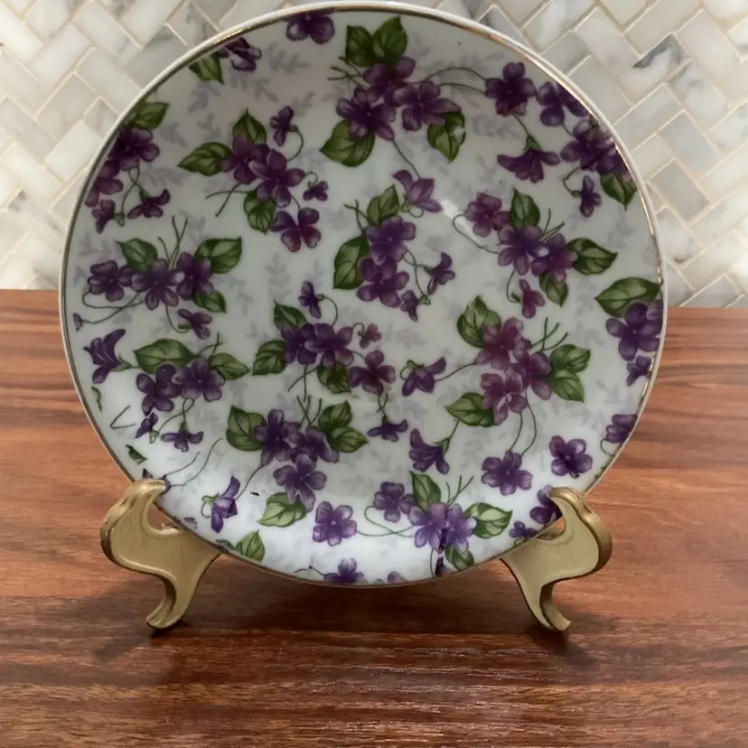 Vintage Japan Purple Violet Chintz Pattern