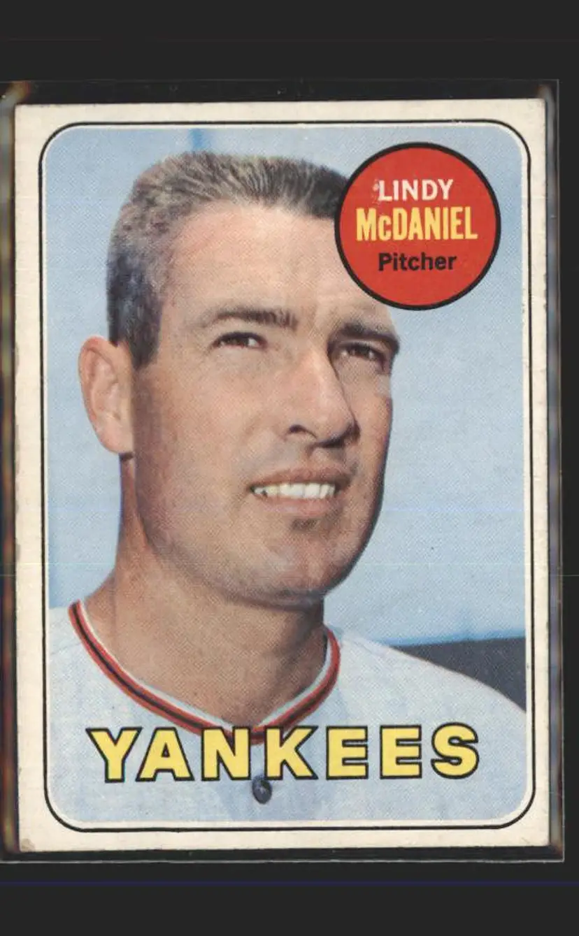 1969 Topps #191 Lindy McDaniel - (137) - New York Yankees