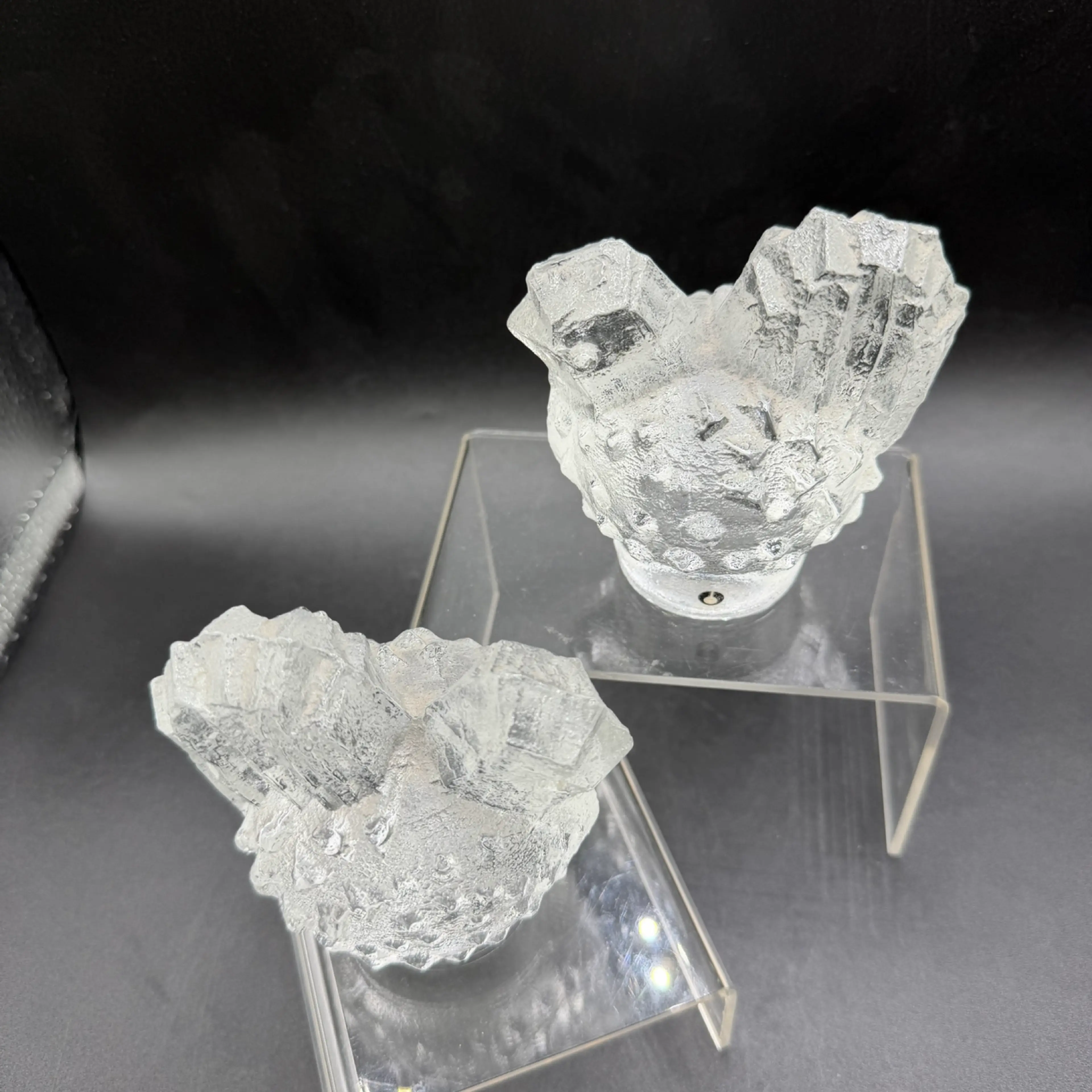 Image 2 of 6
