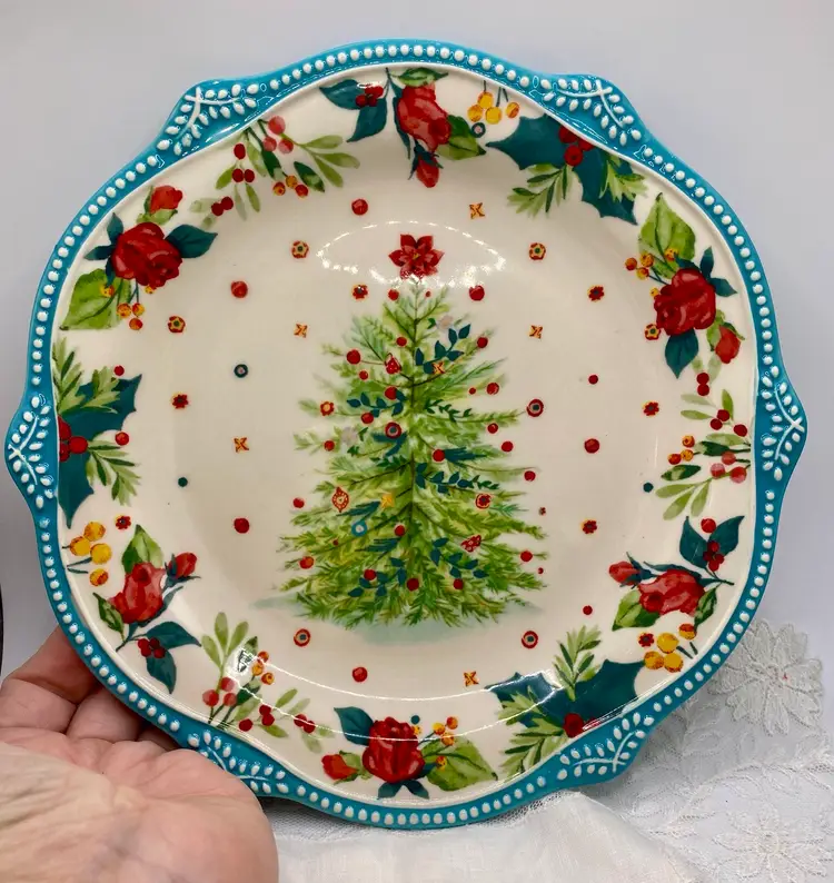The Pioneer Woman Christmas Tree Cheerful Roses Pattern 8.5” Plate