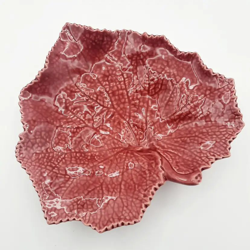 Bordallo Pinheiro Portugal Rose Pink Plum Leaf Dish