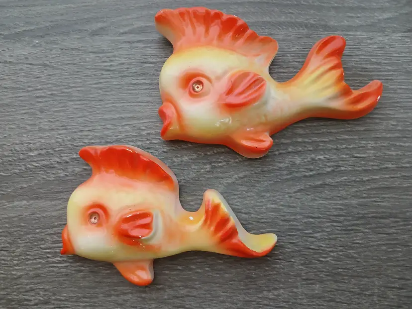 Vtg Anthropomorphic Chalkware Koi Fish Wall Plaques