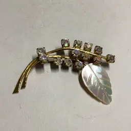 Vtg West Germany MOP shell Leaf And AB Rhinestones Goldtone Brooch 2”