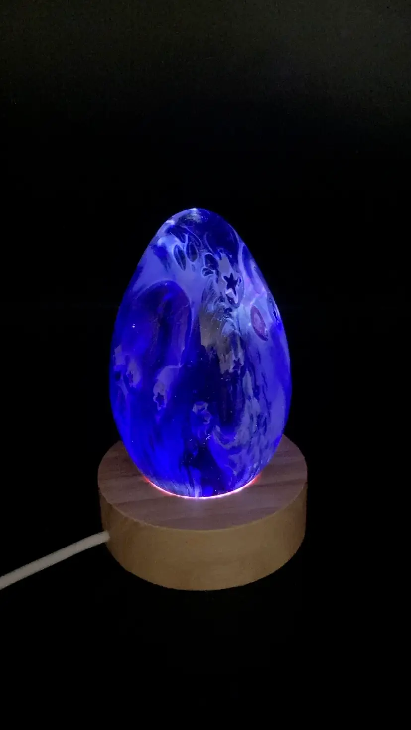 Vintage “Glass Eye Studio 94” Stargazer  Paperweight! UV Reactive!  3 1/4” Tall 2” Wide! No Condition Issues!