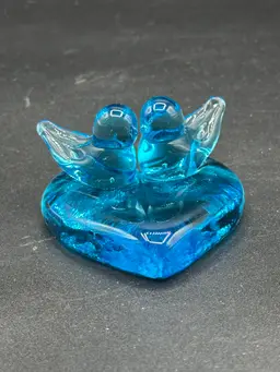 Sunny Day Bluebirds Kissing Heart Blue Glass Birds Signed Ron Ray 1998 Vintage