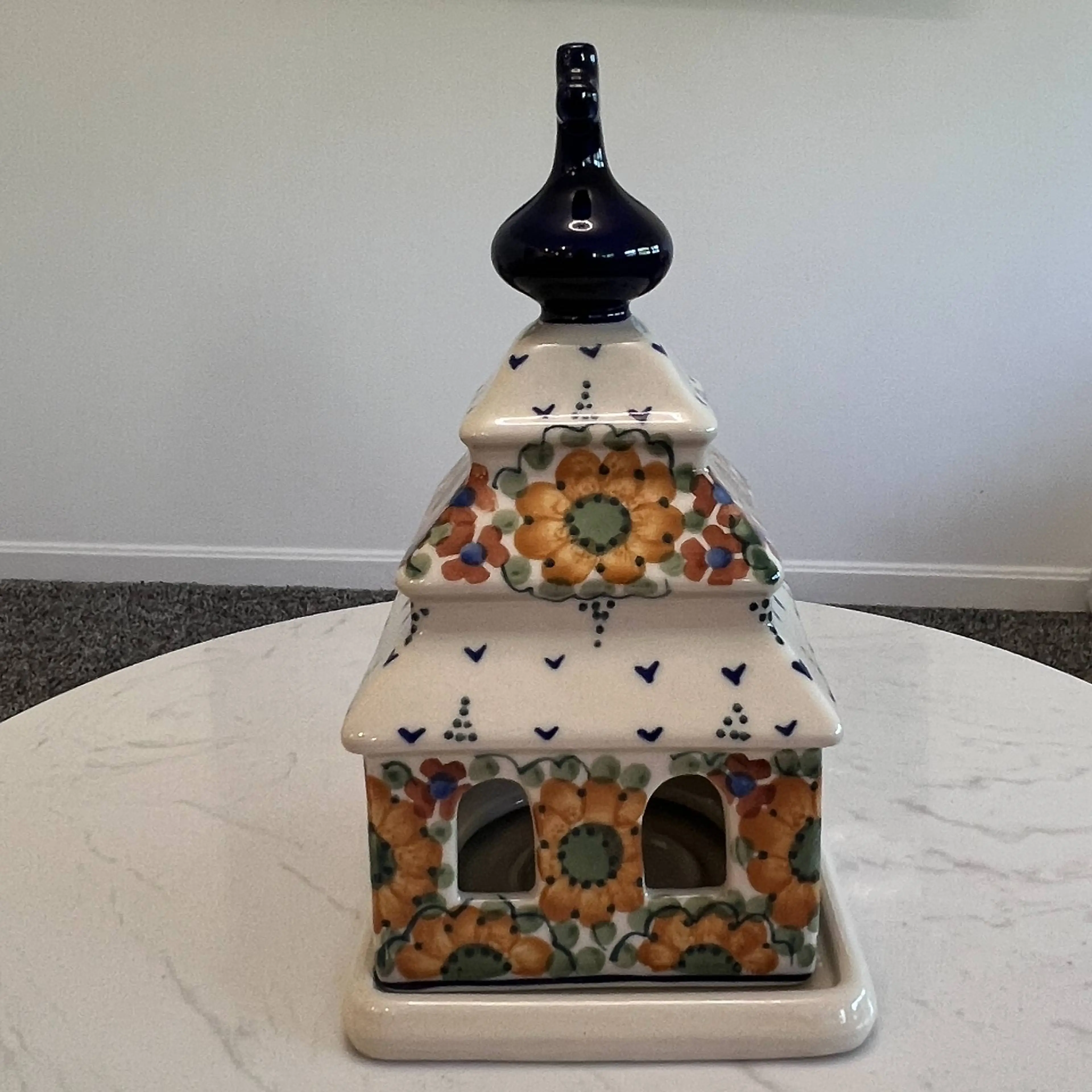 Image 2 of 12