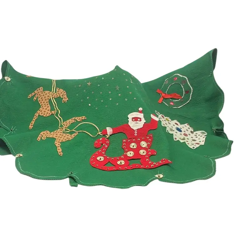 Vintage Green Felt Christmas Tree Skirt Appliqué Santa Sleigh Reindeer Snowman Wreath Christmas Tree Holly Leaf And Berries Sequins Scallop Edge Handmade