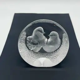 Mats Jonasson Lead Crystal Two Turtle Doves Signed Paperweight Swedish | 2.75 (*read)