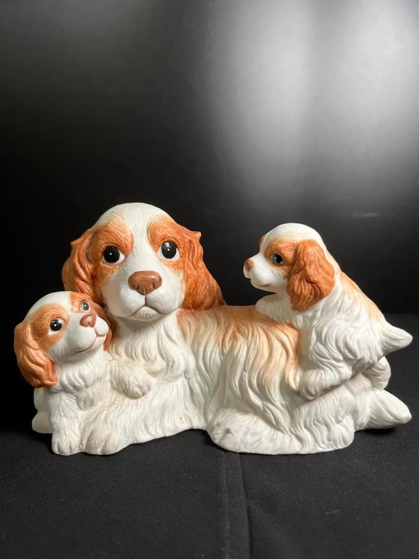 Homco Mom Spaniel w/ 2 Puppies