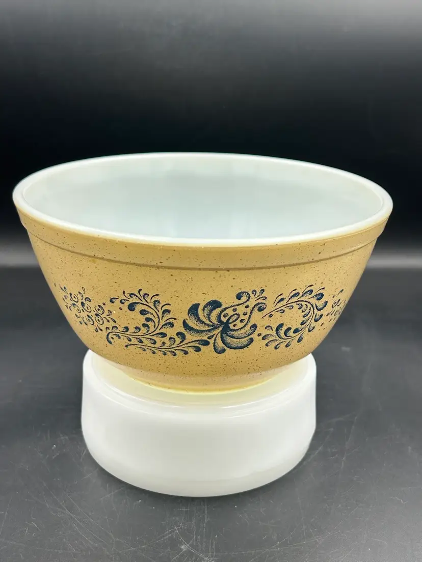 Vintage Pyrex Homestead Glass Mixing Bowl