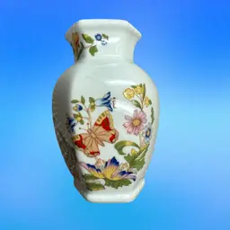 #01 Aynsley Cottage Garden Vase