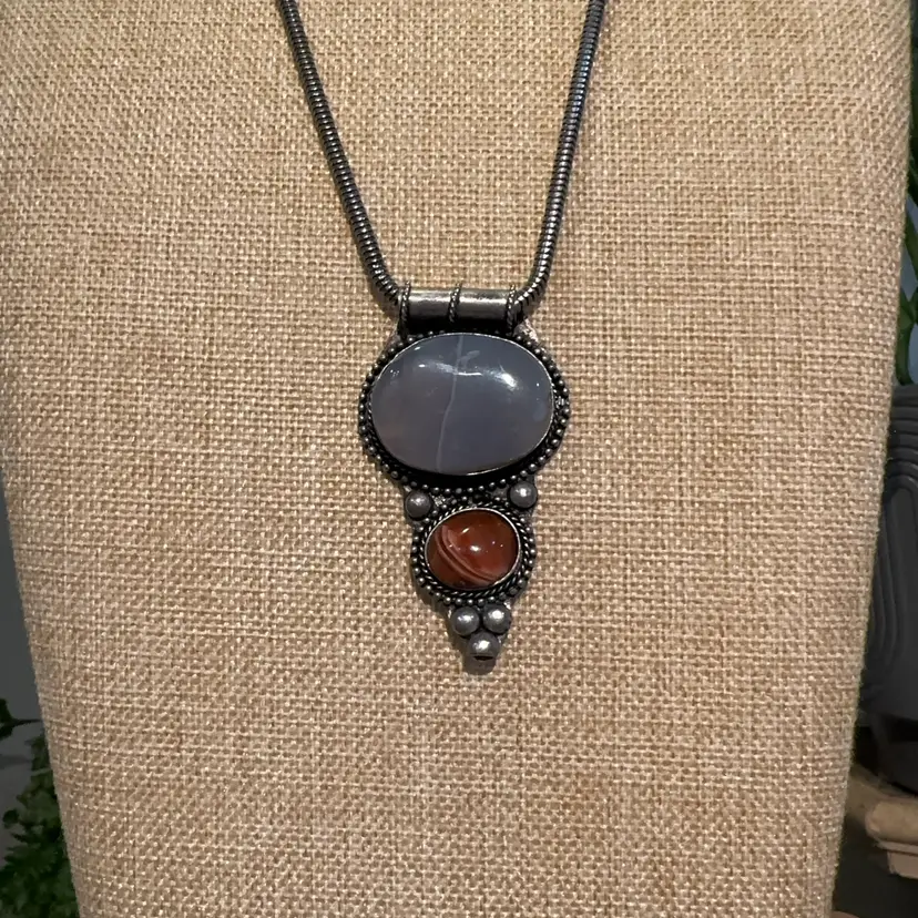 Vintage Artisan Made Agate And Carnelian Necklace