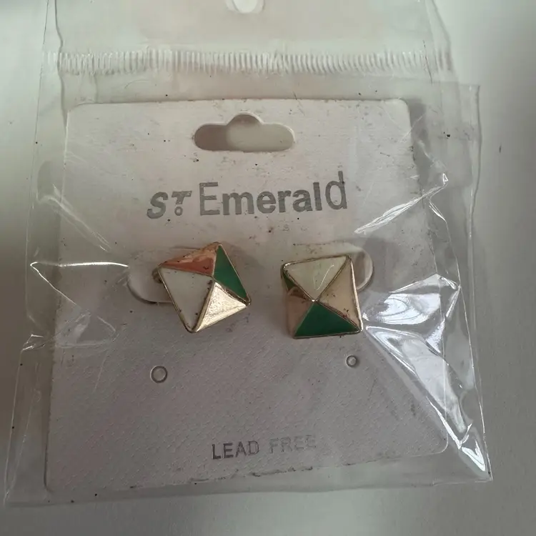 NEW! Post Back Pierced Earrings About 3/4” Gold Tone Metal Green Enamel Square Triangle