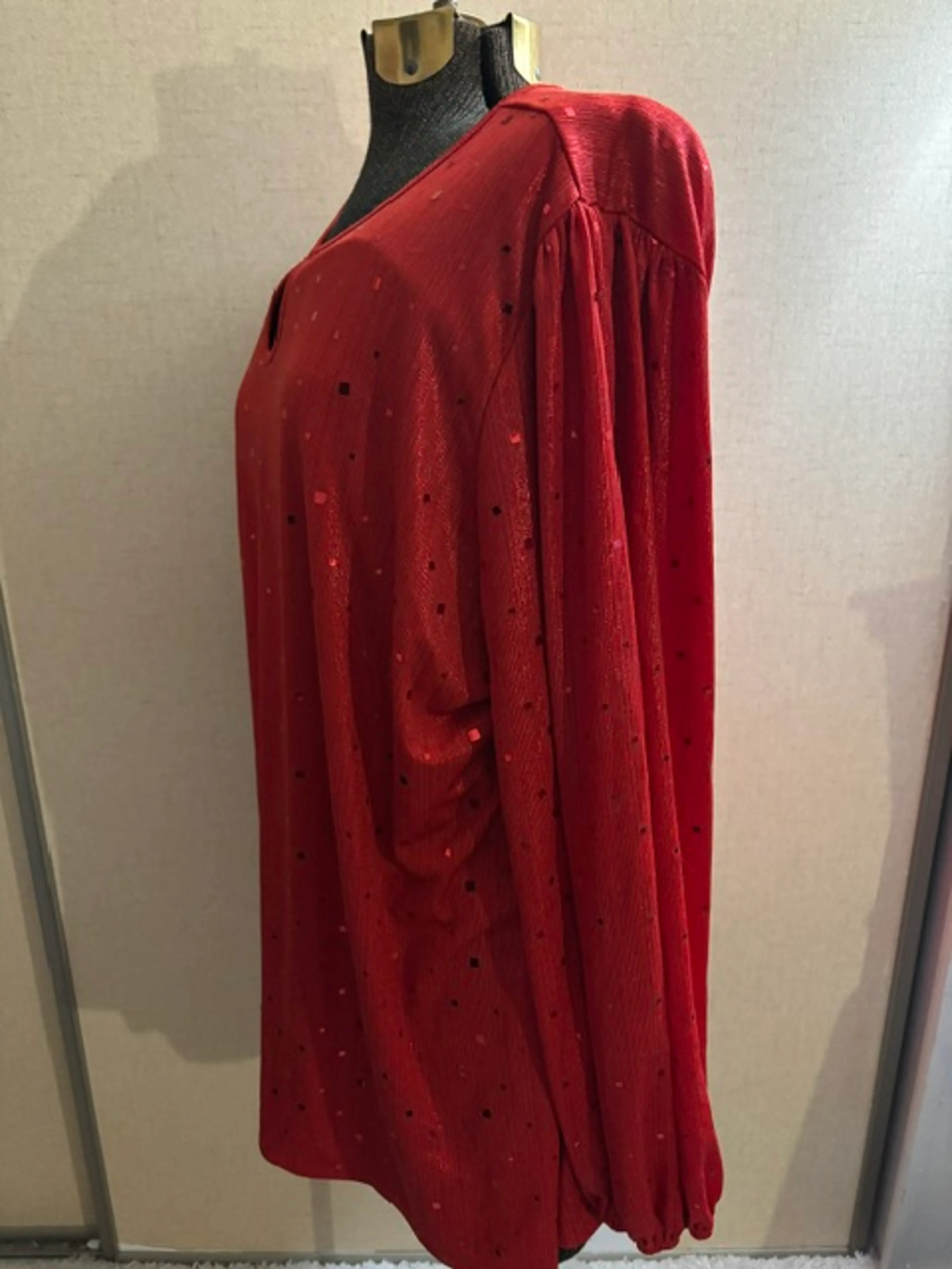 Image 2 of 4
