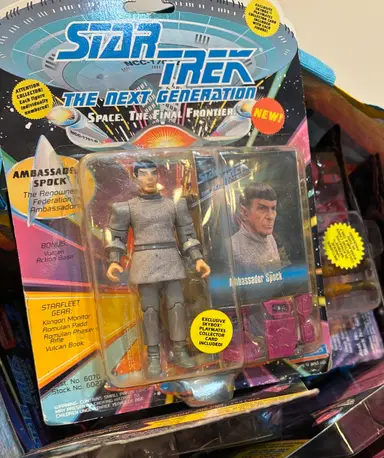 Star Trek Toys On Card Pop Up With Pipedreamer!