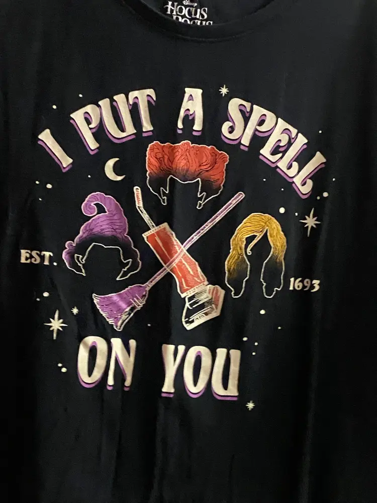 Disney Womens Hocus Pocus Black Graphic Tee T Shirt XL 44” I Put A Spell On You