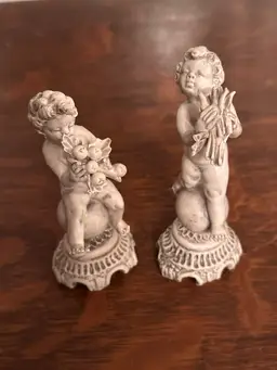 Capodimonte Angels Cherubs Putti 2 of Four Seasons 6 Inches