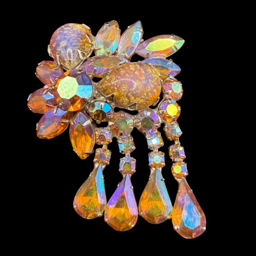 Unsigned Hattie Carnegie Dragons Breath Cabochon and Golden Pink Aurora Borealis Rhinestone  Brooch with Reticulated Dangles