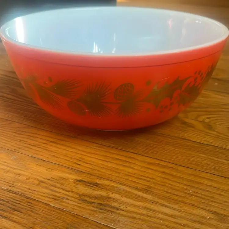 Pyrex golden Leaf 404 Mixing Bowl