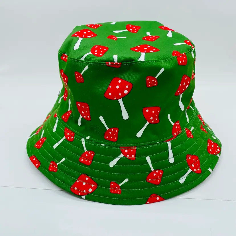 #2511 Mushroom Bucket Hat Reversible Cotton Mushroom Decor Cottagecore Hat One Size Beige Green Red with Tag