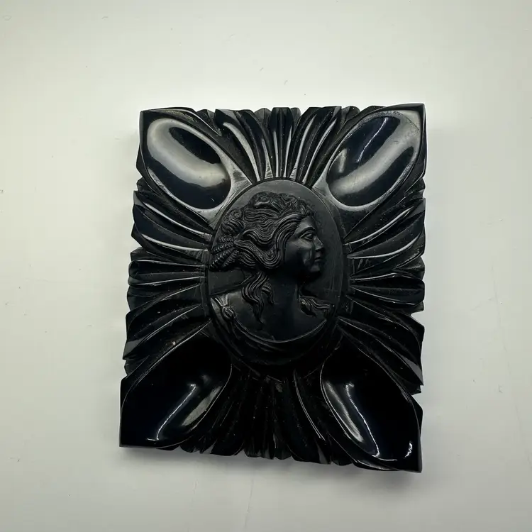 Vintage 1930s Black Bakelite Cameo Brooch