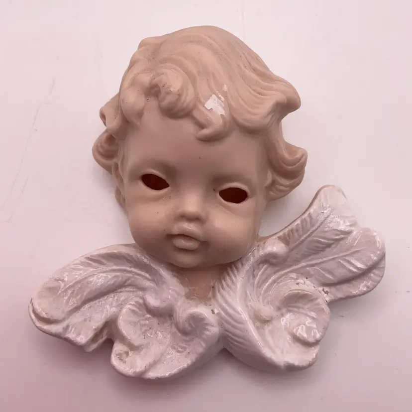 VTG Scioto Baby Angel Face with Wings Wall Hanging Porcelain 3.25”