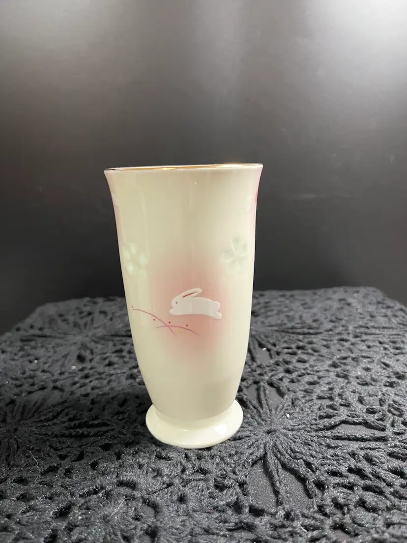Vintage Japanese Vase. Features Bunnies w/ SEE THROUGH Flowers. Really Unique