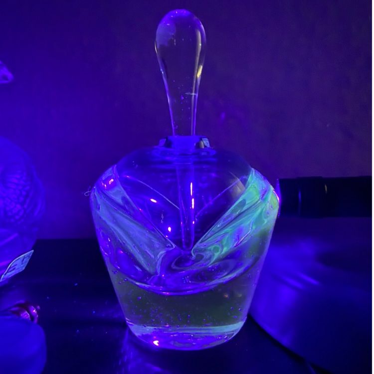 Quintessence Signed & Dated Hand Blown Teal Glass Perfume Bottle w/ Teardrop Dauber 5”