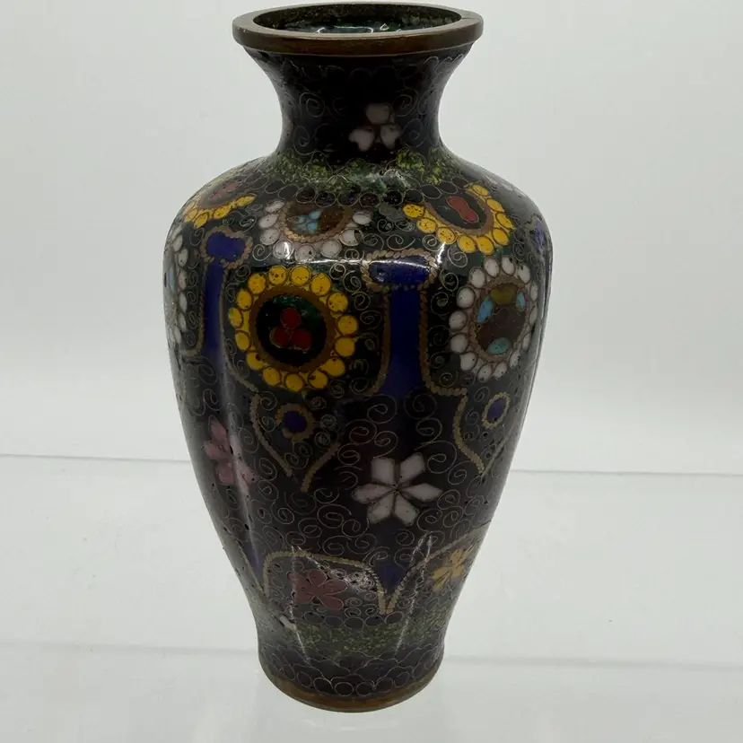Vintage Old Black & Floral Asian Small Closionne Vase