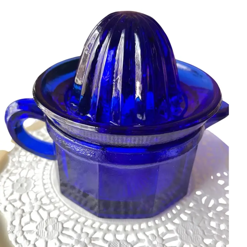 VTG Cobalt Blue Glass Citrus Juicer With Reamer & Measuring Cup
