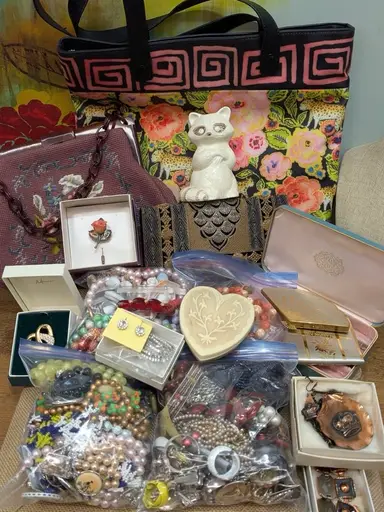 Estate Sale Dig 🎉