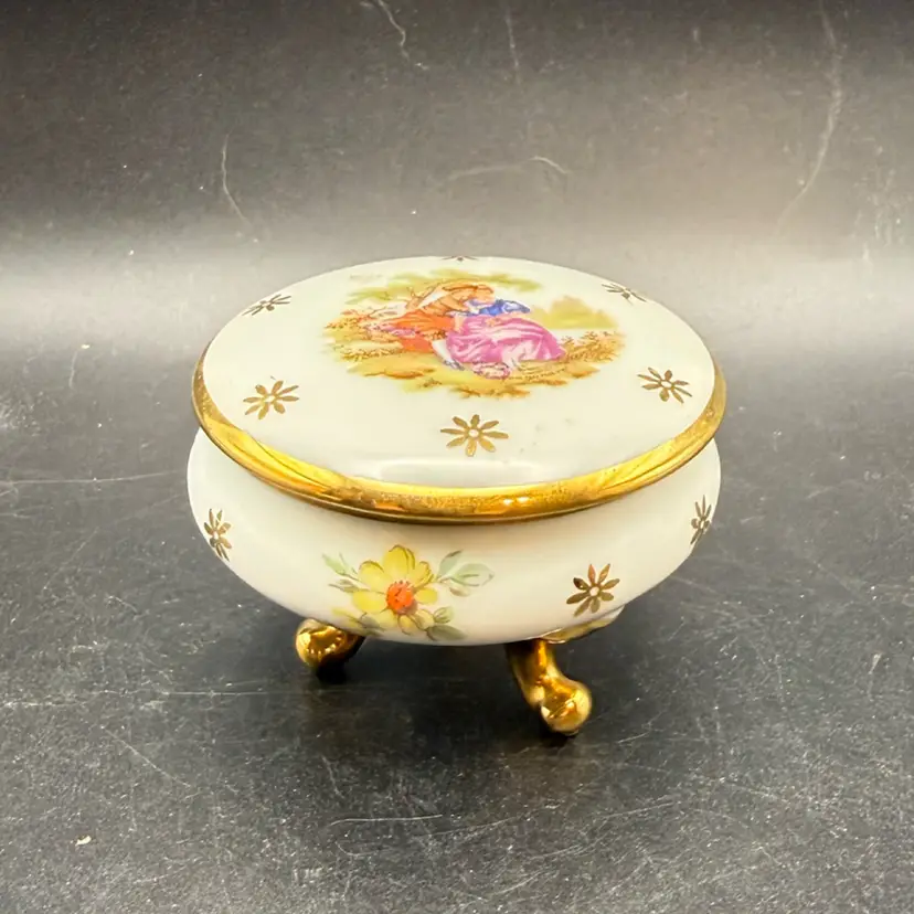 Vintage Limoges Porcelain Hand Painted Fragonard Courting Couple Trinket Box