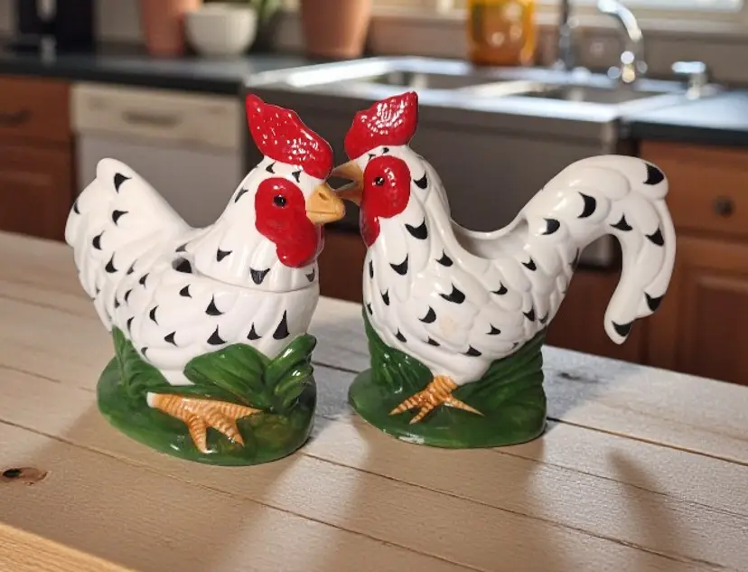 Vintage Boston Warehouse Ceramic Flecked Chicken Sugar Creamer Farmhouse