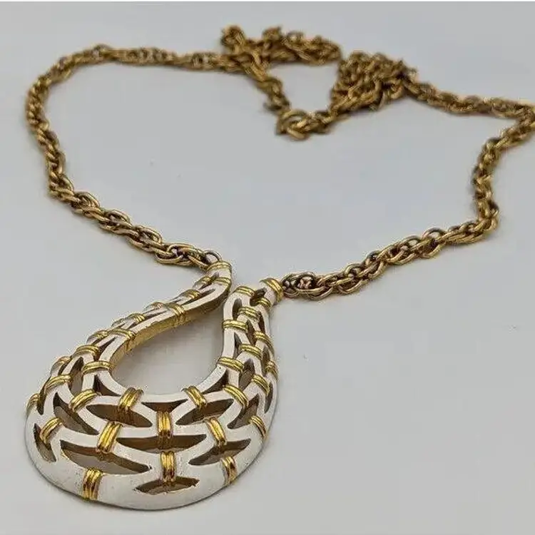 Crown Trifari Necklace White Enamel Gold Tone Teardrop Big Pendant 18" Vintage