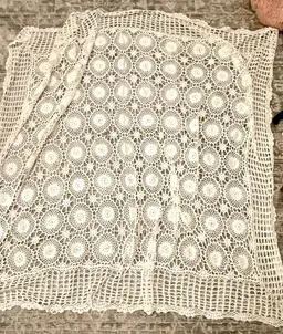 Vintage Large White Lace Table Cloth Or Chair, Bed Cover 70 X 55