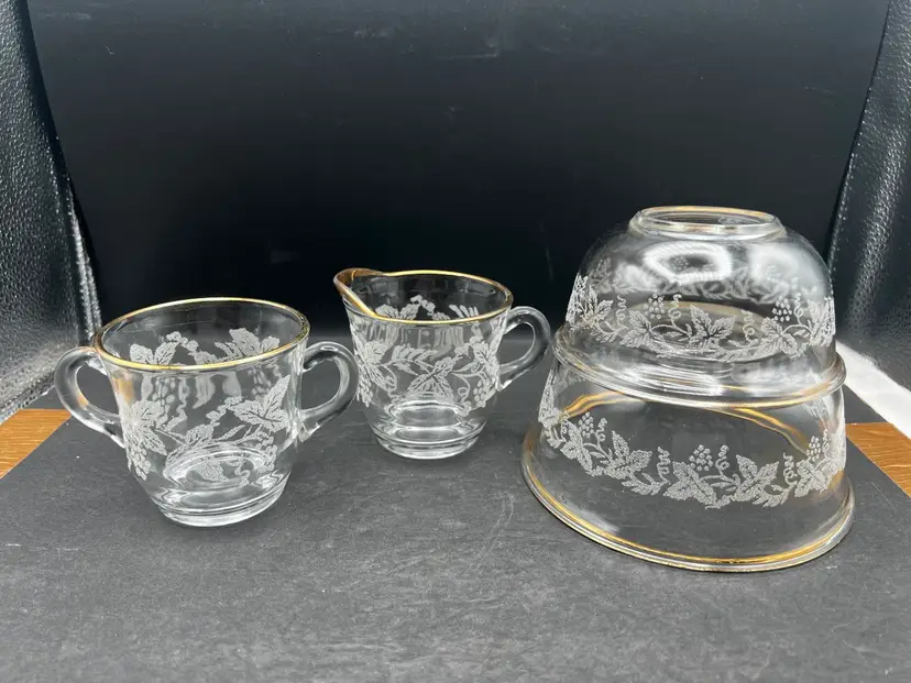 #573B Vintage Set Of 2 BARTLETT COLLINS Nesting Mixing Bowls Plus Matching Creamer And Sugar Bowls. Golden Grapes Pattern