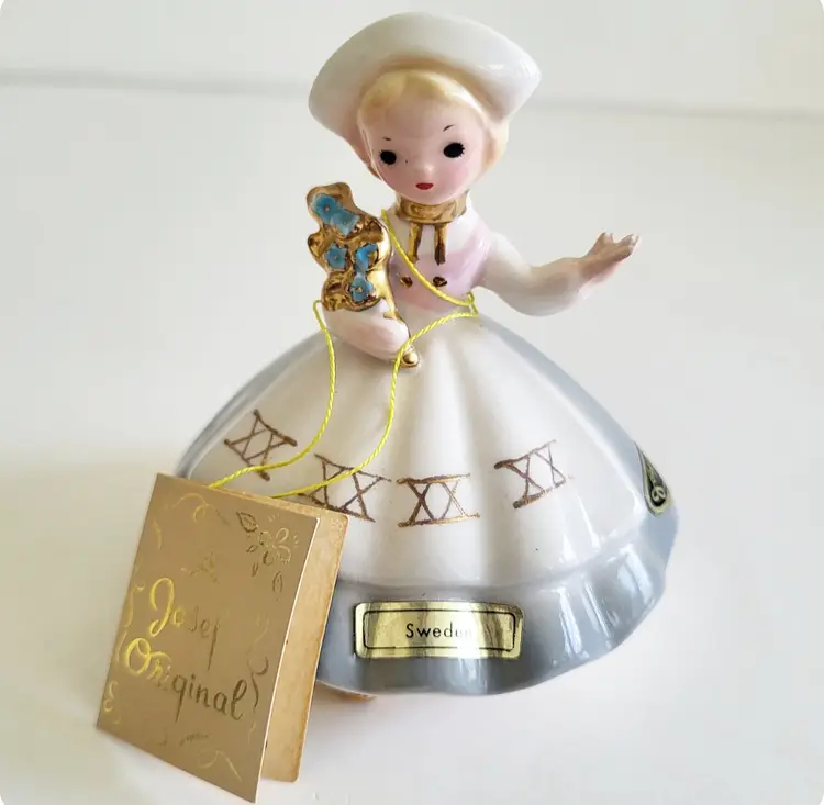 Vintage Josef Originals Sweden Small World International Series