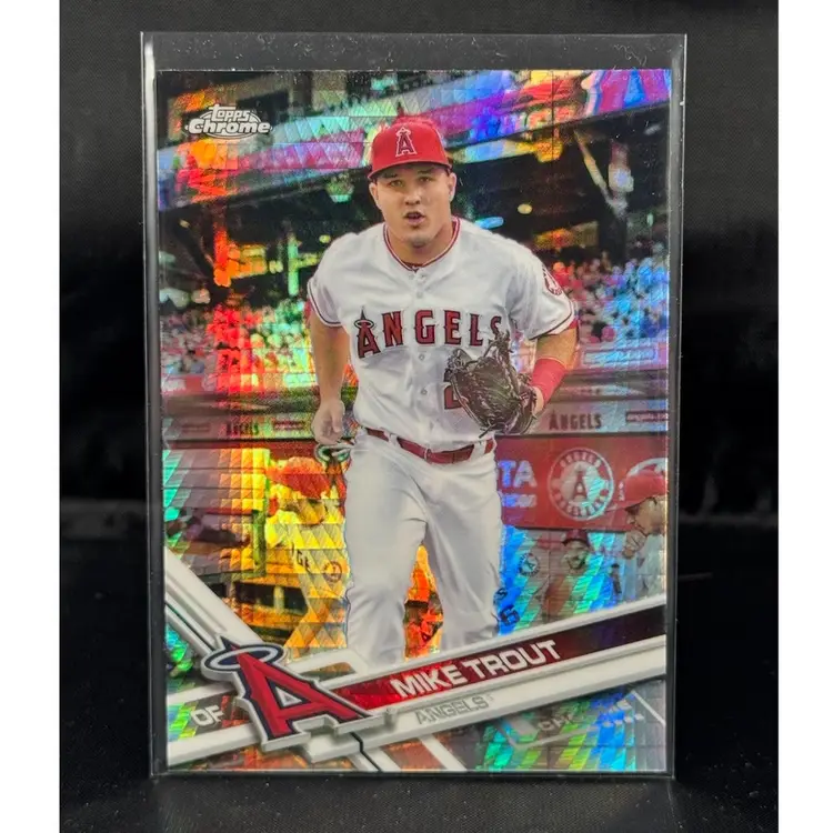 Mike Trout 2017 Topps Chrome Prism
