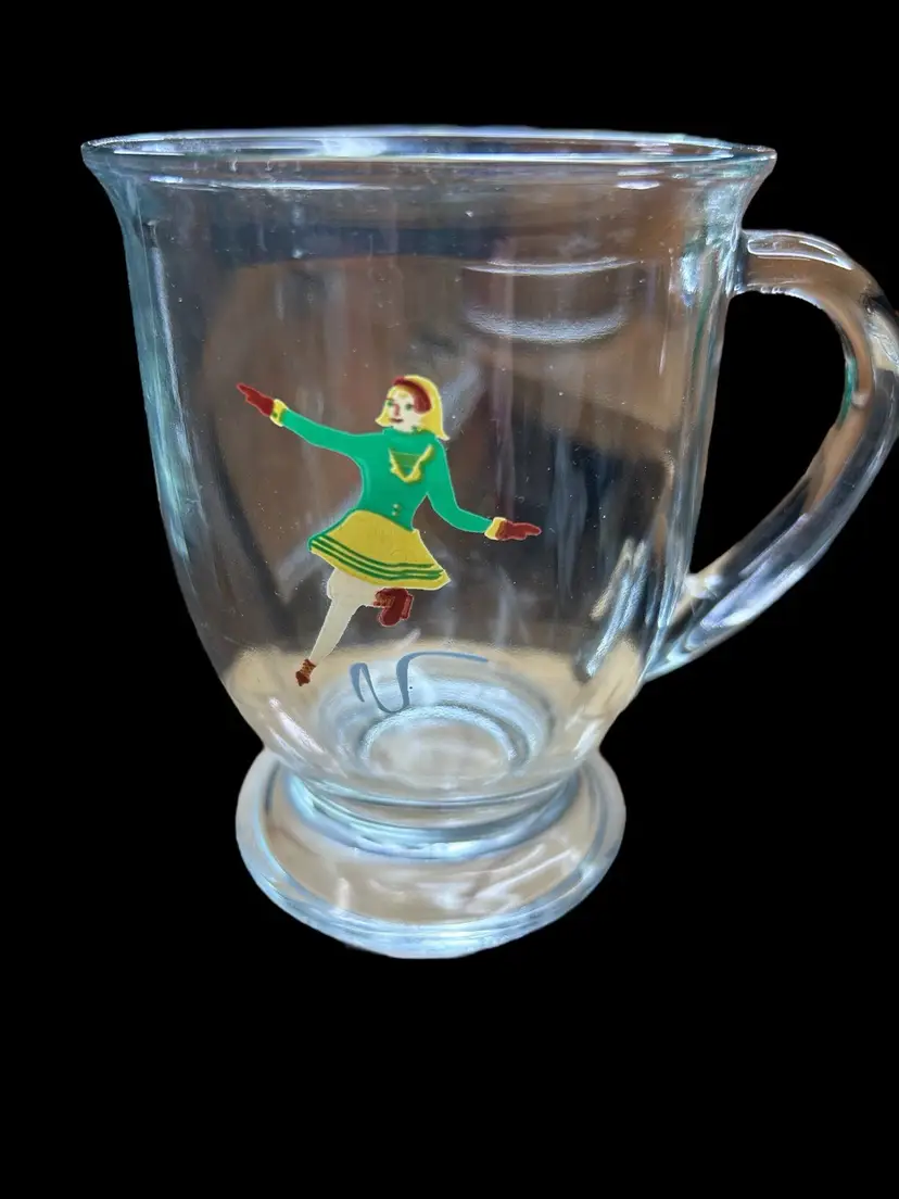 Williams Sonoma Anchor Hocking VINTAGE WINTER SPORT clear GLASS MUG Hot Chocolate/Coffee