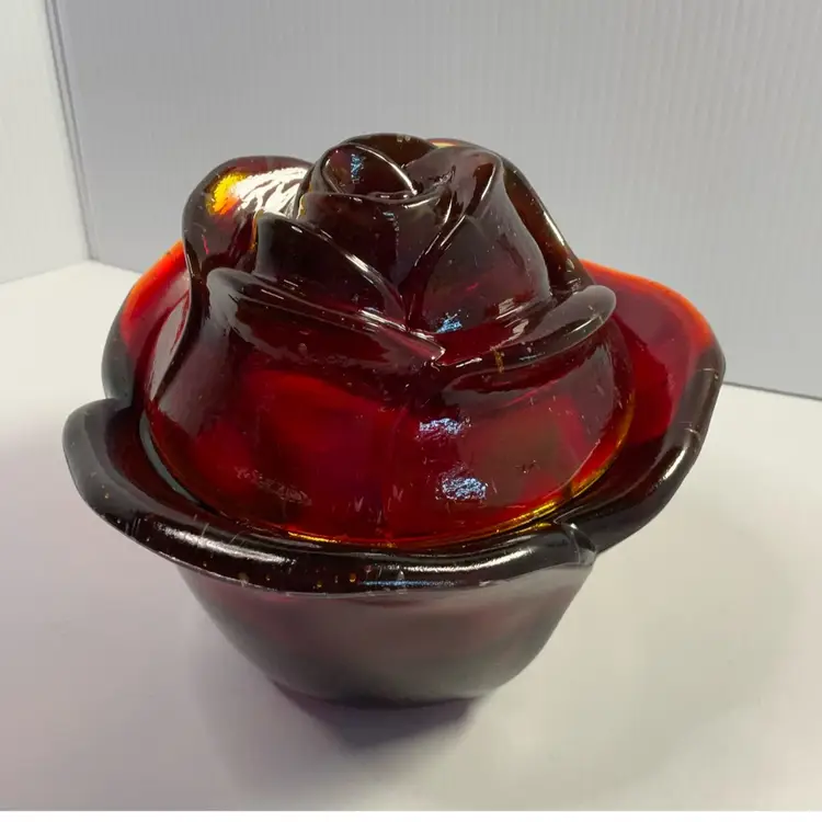 Smith Amberina Rose Covered Dish