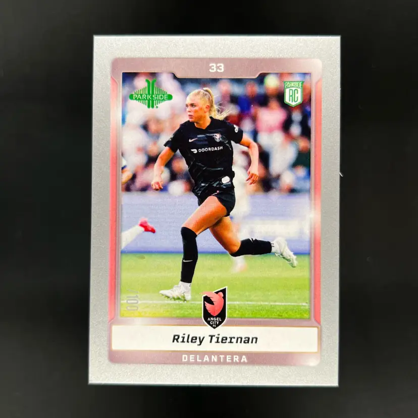 Riley Tiernan 2025 Parkside NWSL Espanol Set Silver /100 Soccer Card