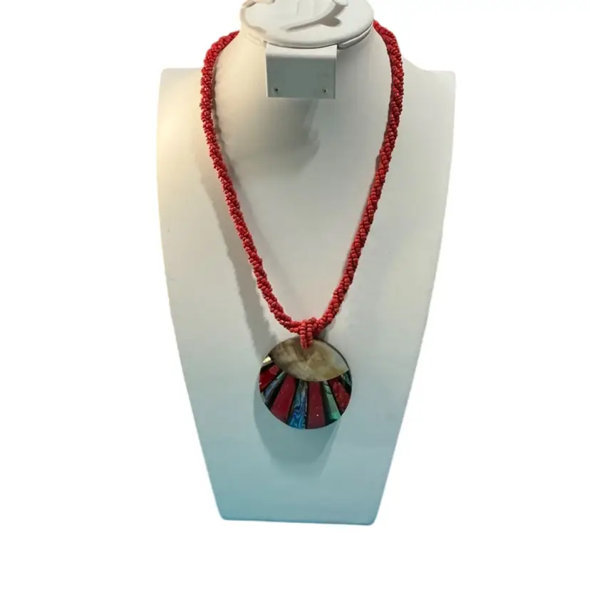 Vintage Red Seed Bead & Mother Of Pearl Shell Medallion Necklace 18β KK29