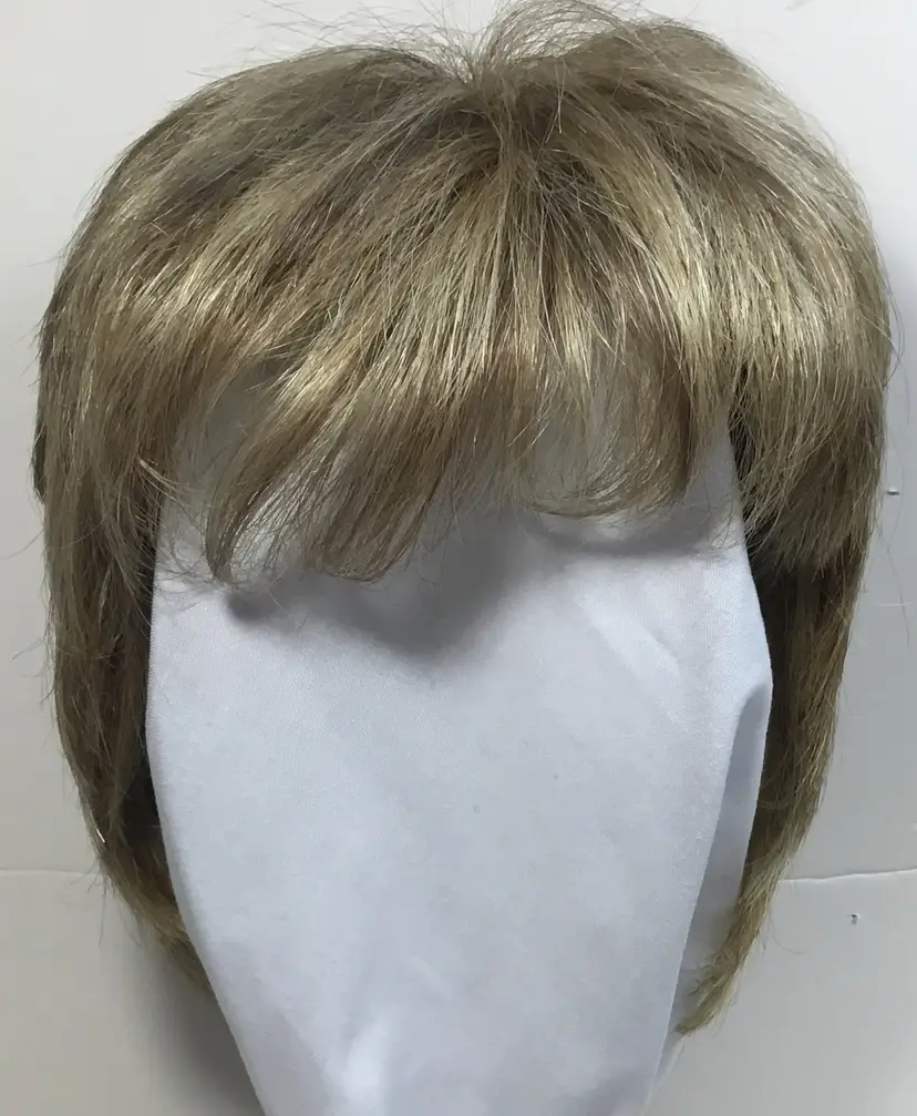 Celebrity Signatures short, medium blonde wig Rachel Welch, extras included, vintage