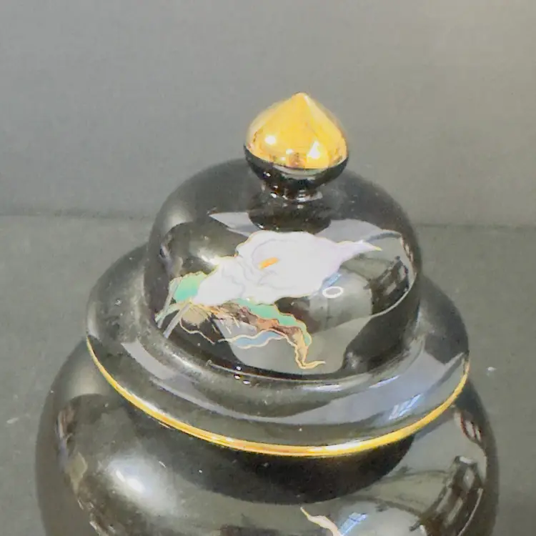 #1272 Black Ginger Jar, 6”, Lidded, Porcelain Ceramic, Calla Lily, Floral, Fine China, Japan,
