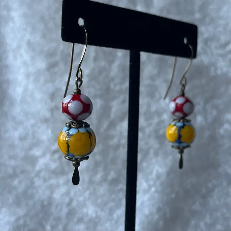 #61 "Choosin' the Yellow Rose" Series - Handmade by Me -- Lampwork Glass Earrings