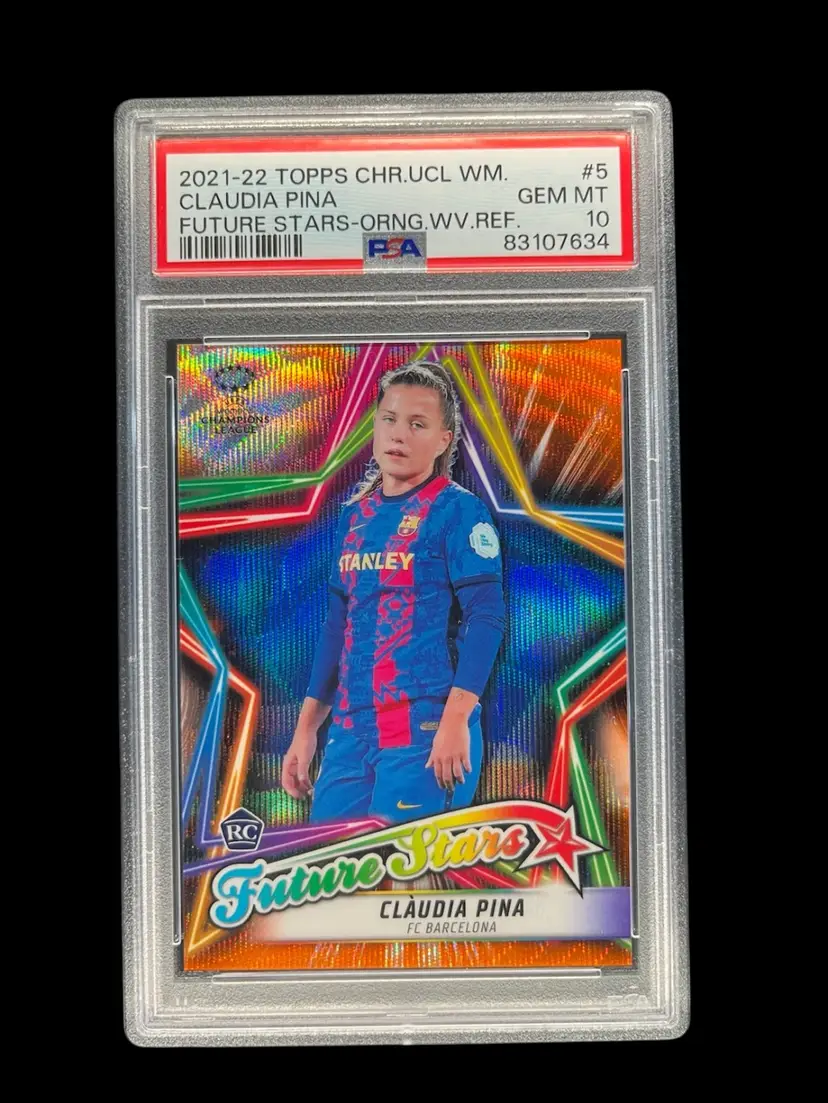 Claudia Pina 2021/22 Topps Chrome UWCL Future Stars Orange /25 PSA 10 Soccer Card