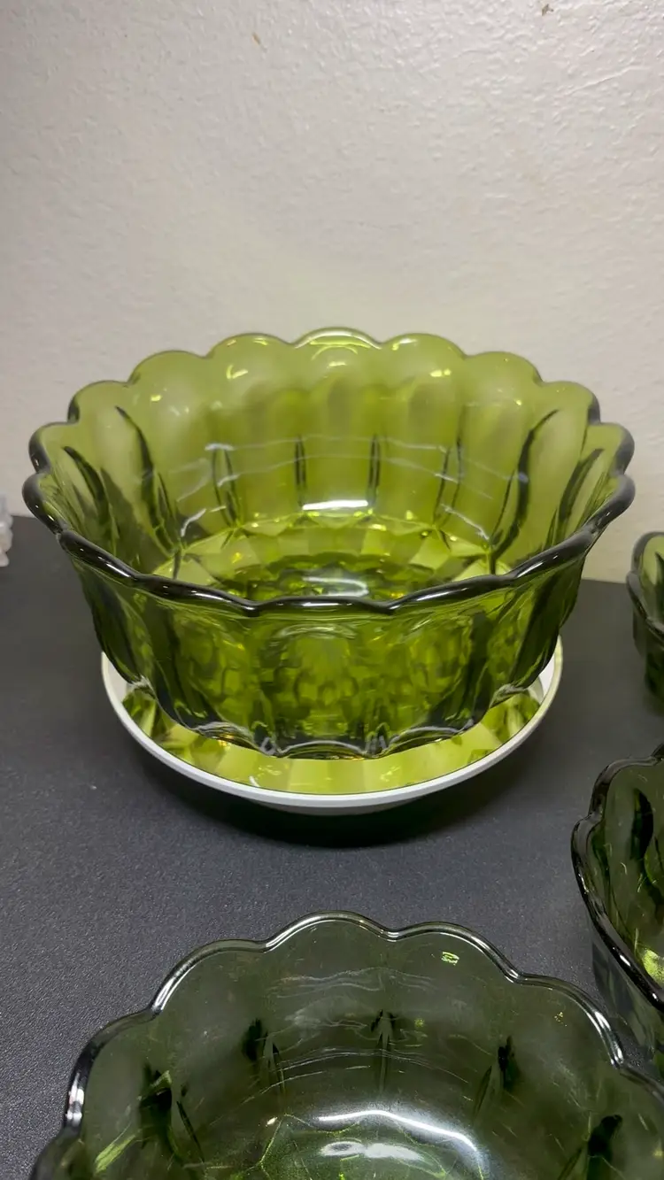 7 Piece 1960s Anchor Hocking Glass Fairfield Avocado Green Bowls