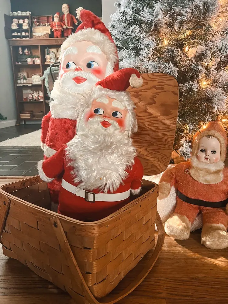 Vintage Wicker Basket With Lid- Perfect For Your Santas!! (Santas Not Included)