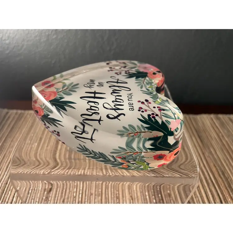 #01 Glass Heart Paperweight Always In My Heart