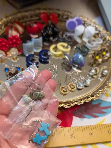 ✨ Pop Up Earrings- $3 Starts ✨